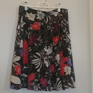Jessica Ladies flowered flowing Skirt